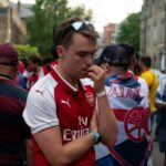 Défaite d&rsquo;Arsenal face au PSG : les supporters oscillent entre déception et fierté nationale