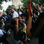 Nuit de liesse et de tensions à Paris après le deuxième titre européen du PSG