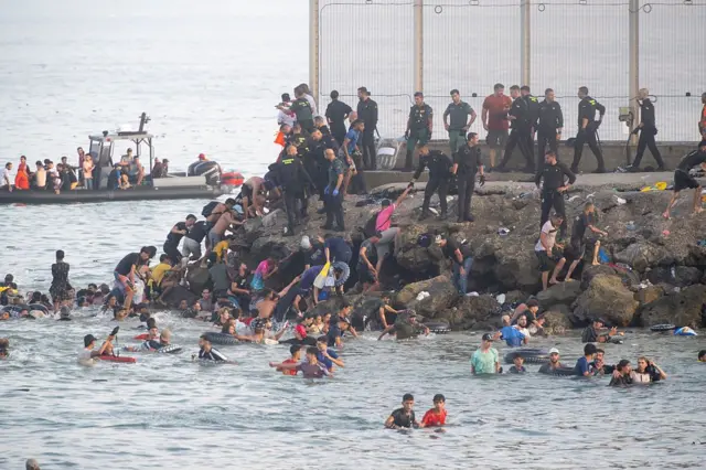 Frontière entre le Maroc et Ceuta, lieu de passage de milliers de migrants.